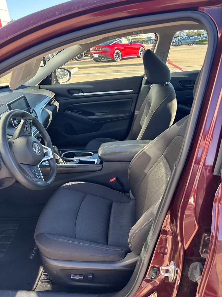 Used 2023 Nissan Altima