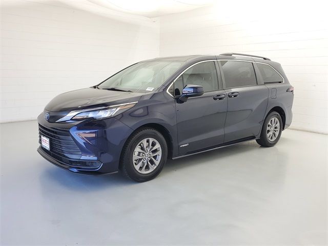 Used 2021 Toyota Sienna