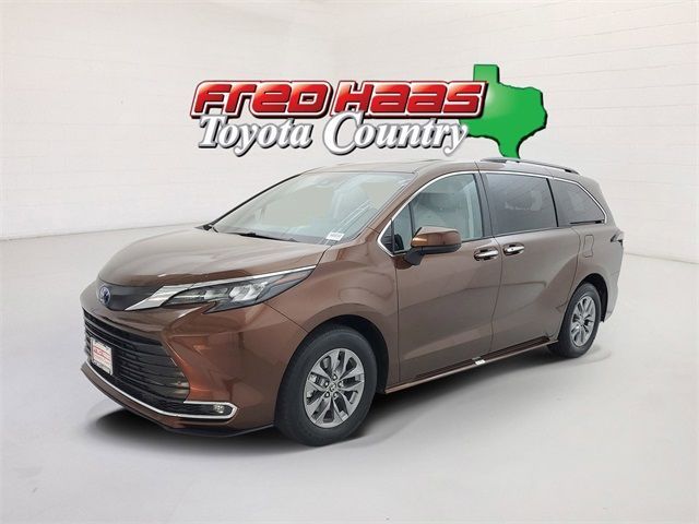 Used 2024 Toyota Sienna