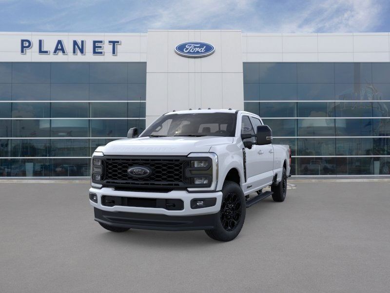 2025 Ford F-350 Lariat photo 2