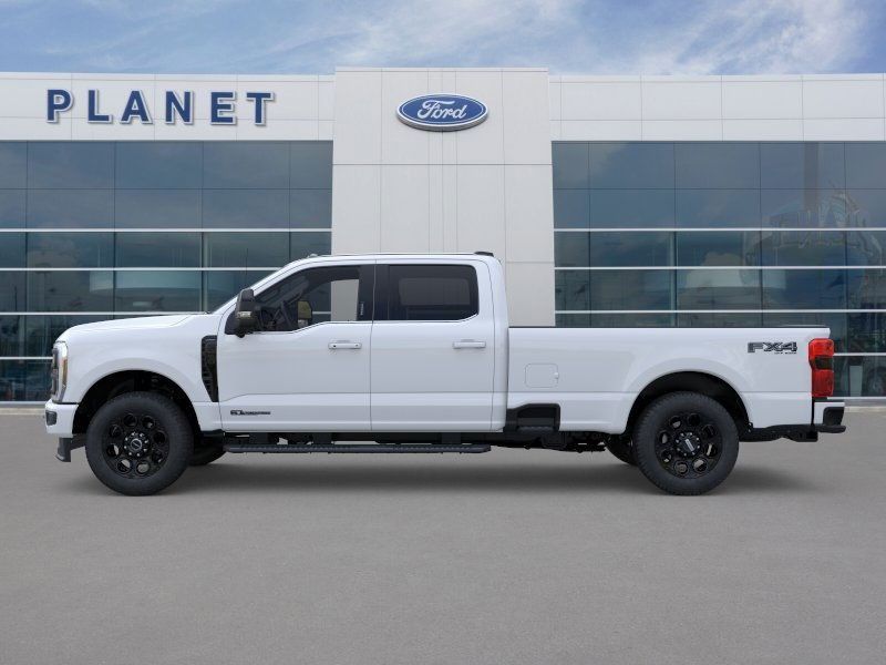 2025 Ford F-350 Lariat photo 3