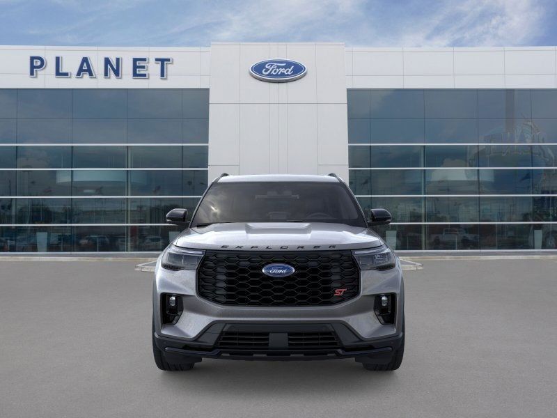 2026 Ford Explorer ST photo 4