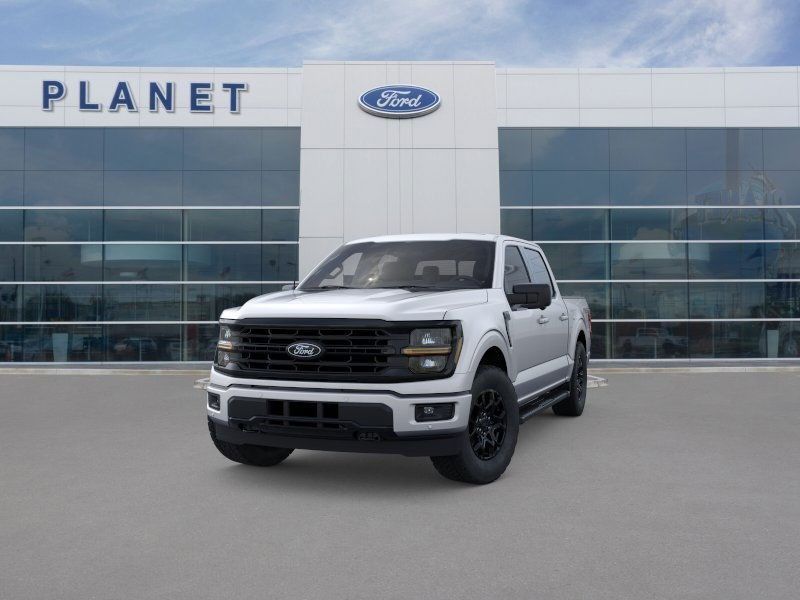 2025 Ford F-150 XLT photo 2