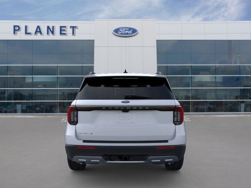 2026 Ford Explorer photo 3