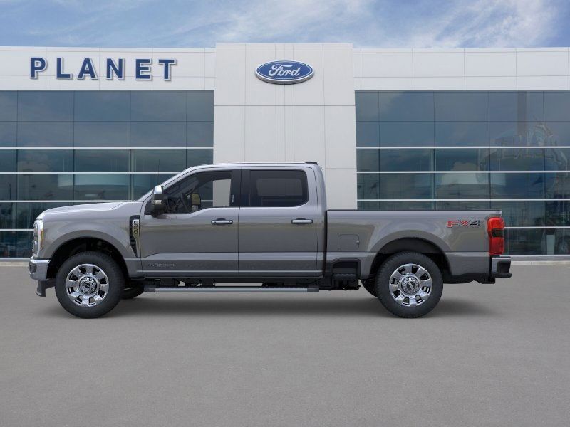 2026 Ford F-250 Lariat photo 3