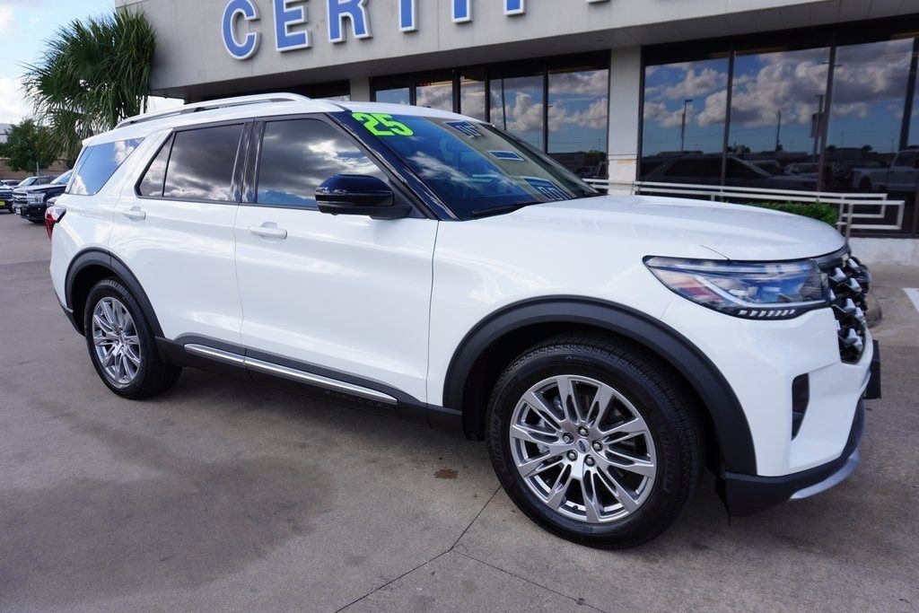 Used 2025 Ford Explorer