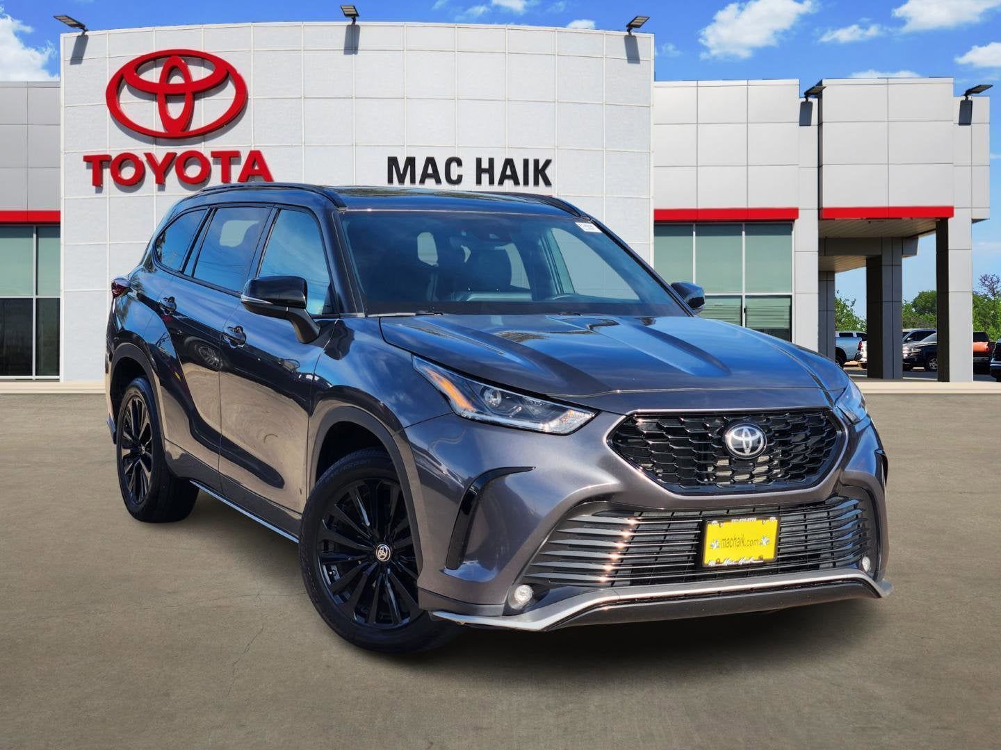 Used 2024 Toyota Highlander