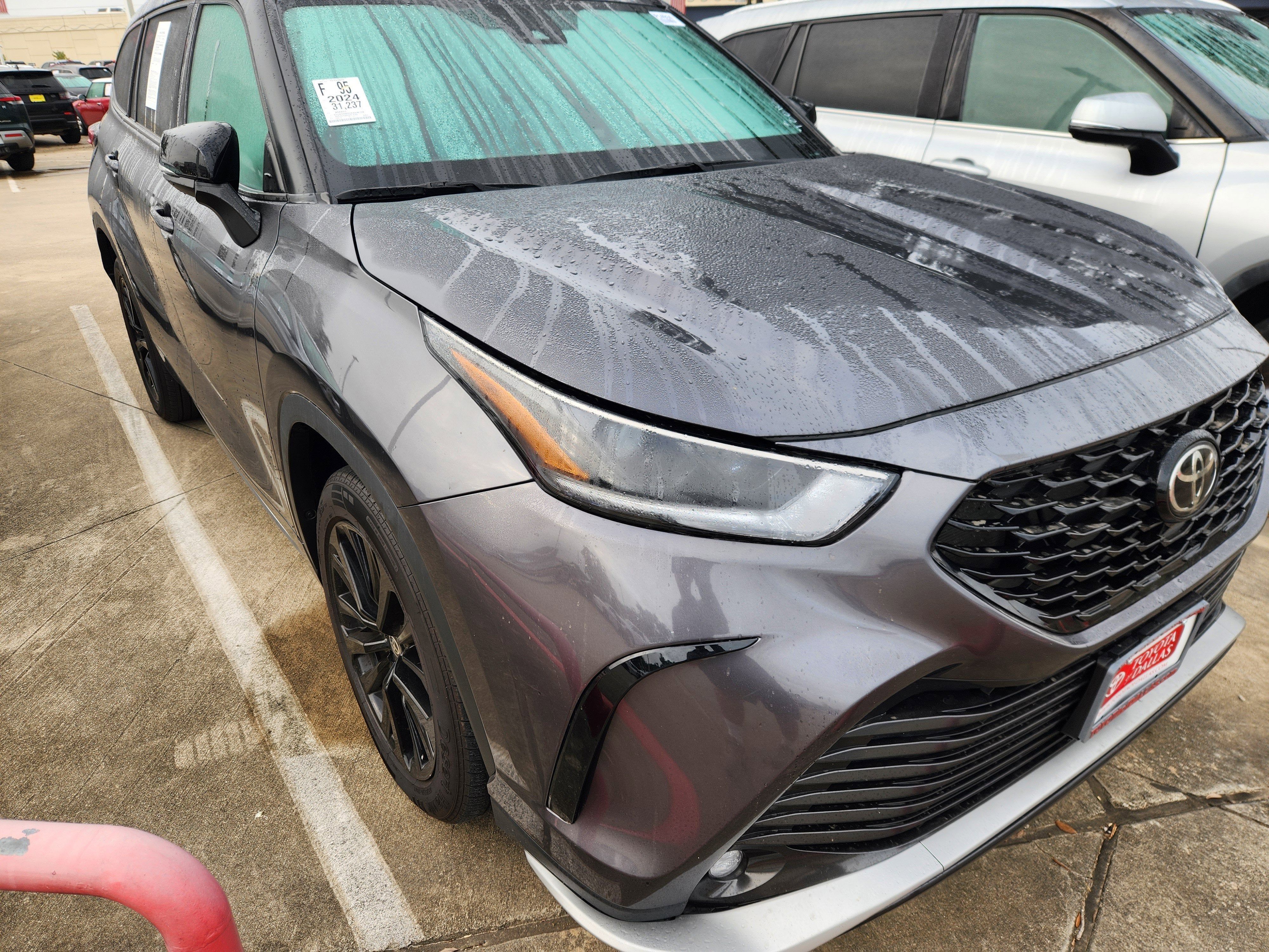 Used 2024 Toyota Highlander