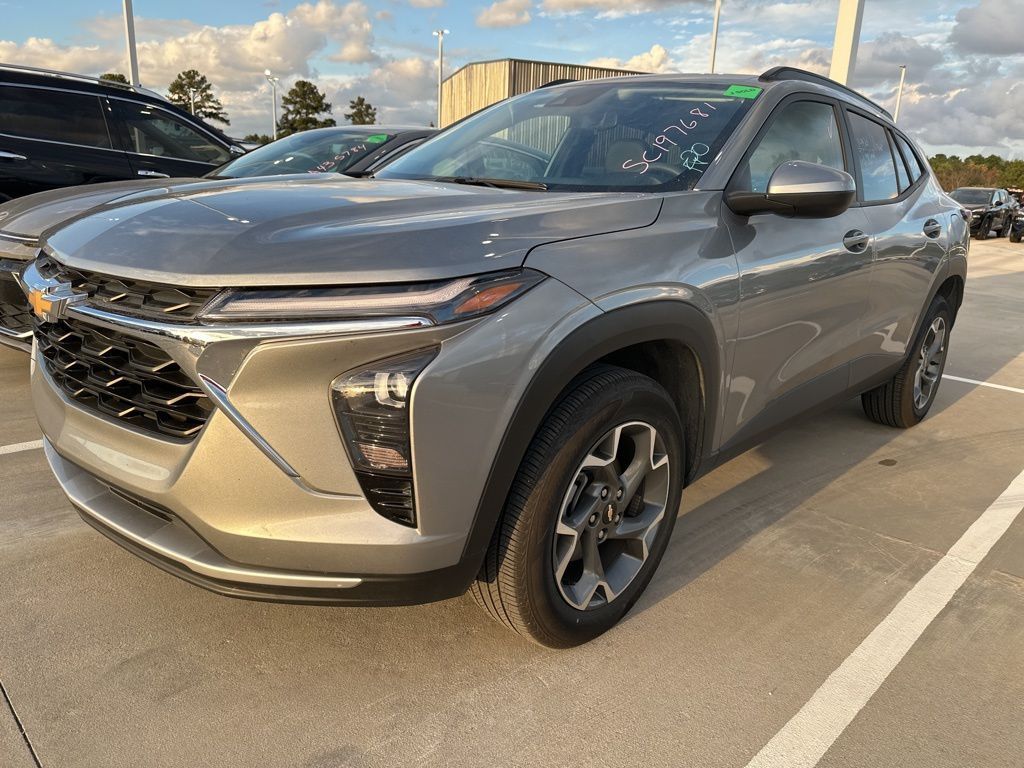 Used 2025 Chevrolet Trax