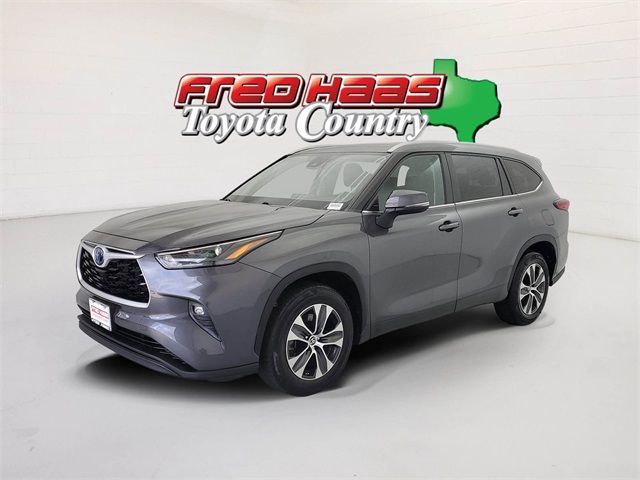 Used 2023 Toyota Highlander Hybrid