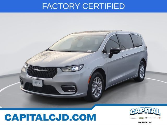 Used 2024 Chrysler Pacifica