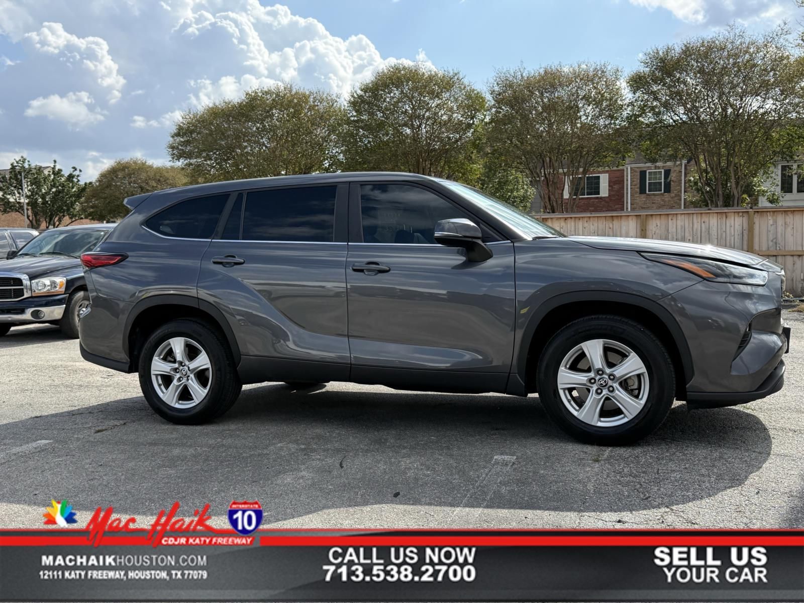 Used 2023 Toyota Highlander