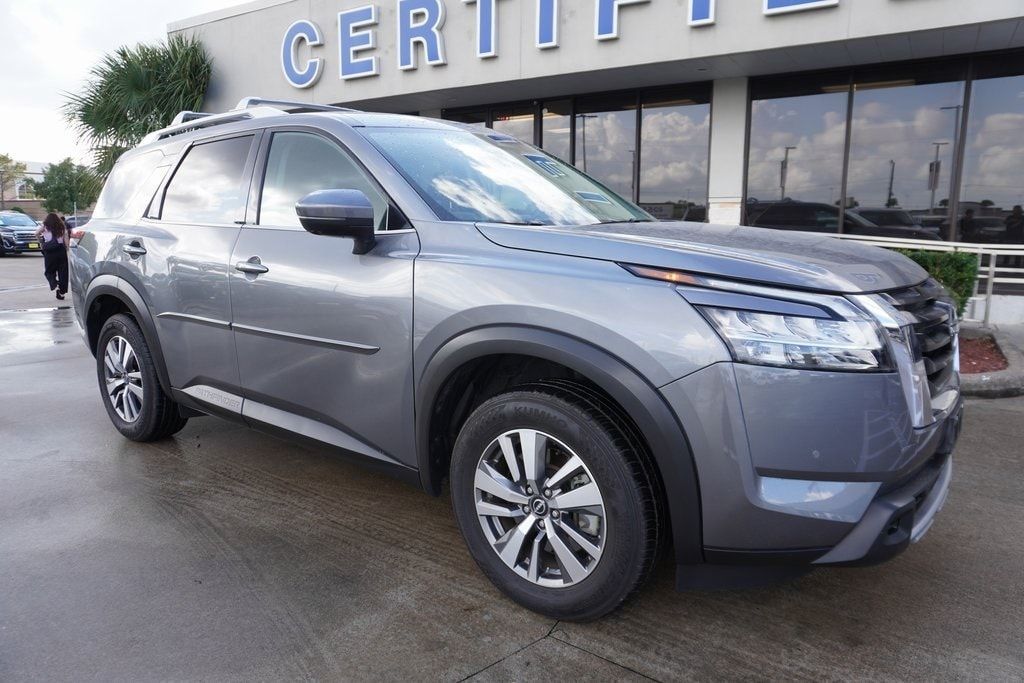 Used 2023 Nissan Pathfinder