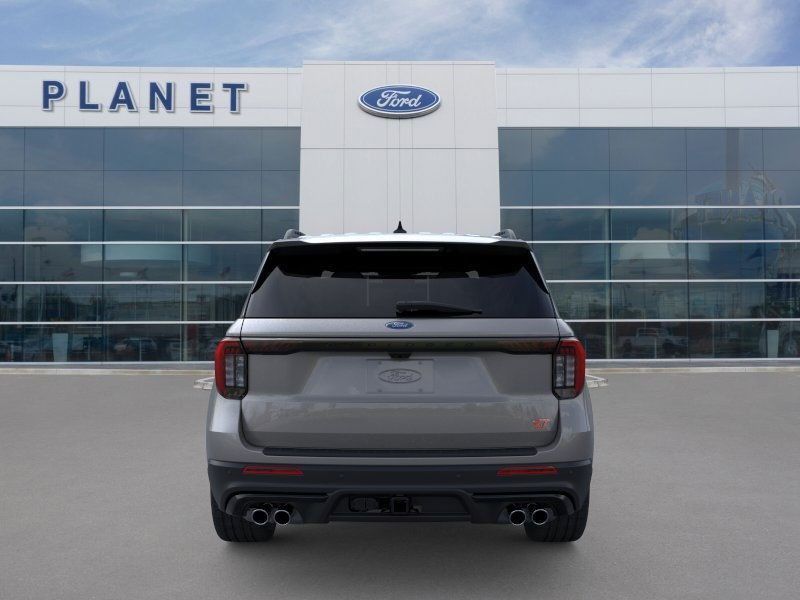 2025 Ford Explorer ST photo 3