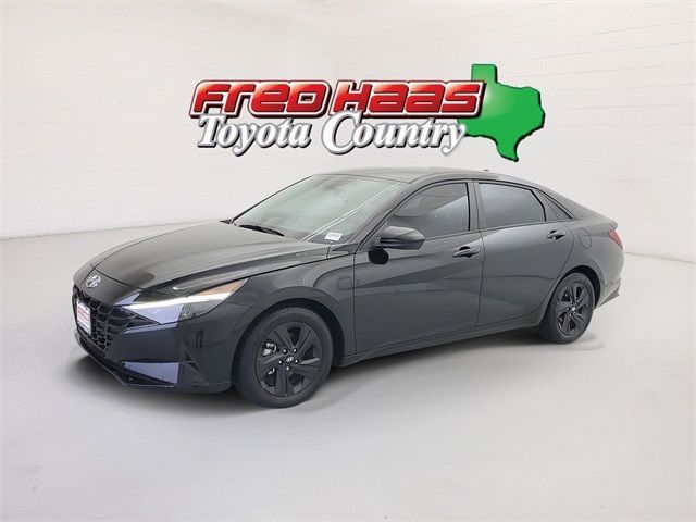 Used 2023 Hyundai Elantra