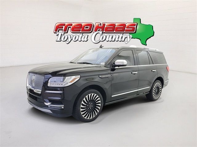 Used 2018 LINCOLN Navigator