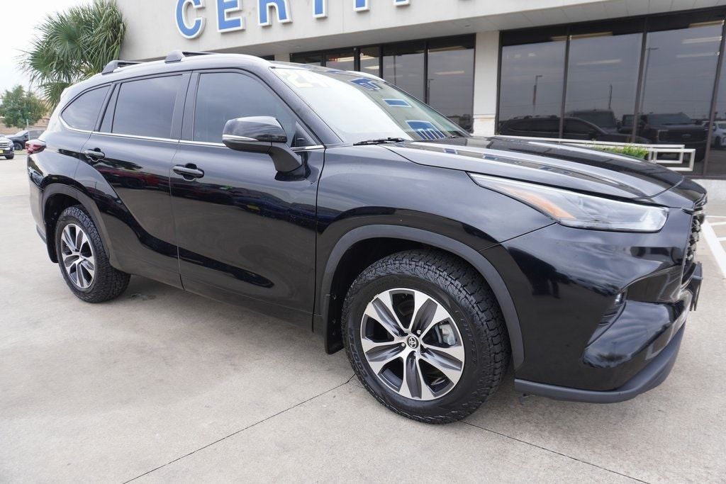 Used 2024 Toyota Highlander