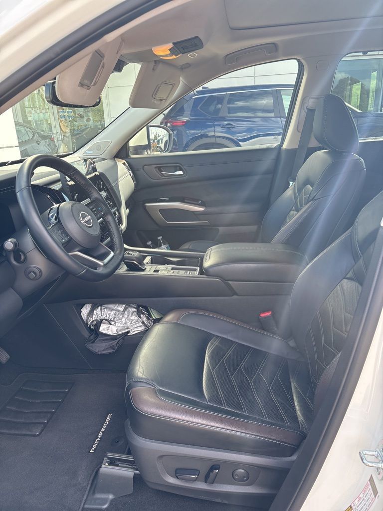Used 2022 Nissan Pathfinder
