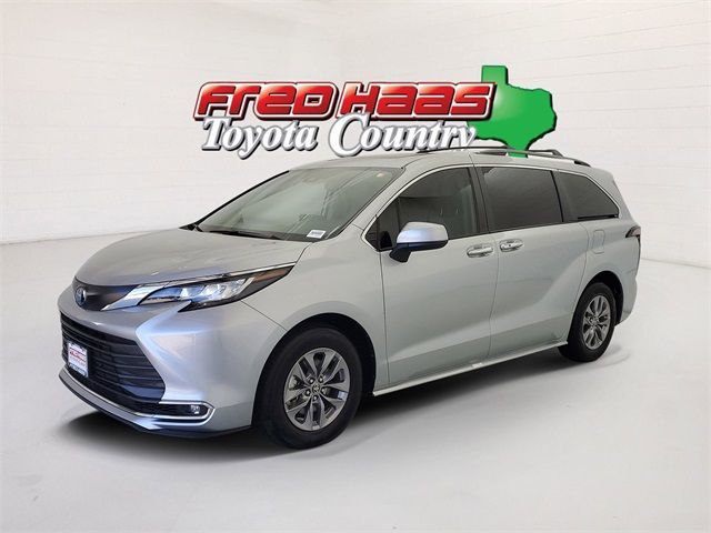 Used 2023 Toyota Sienna
