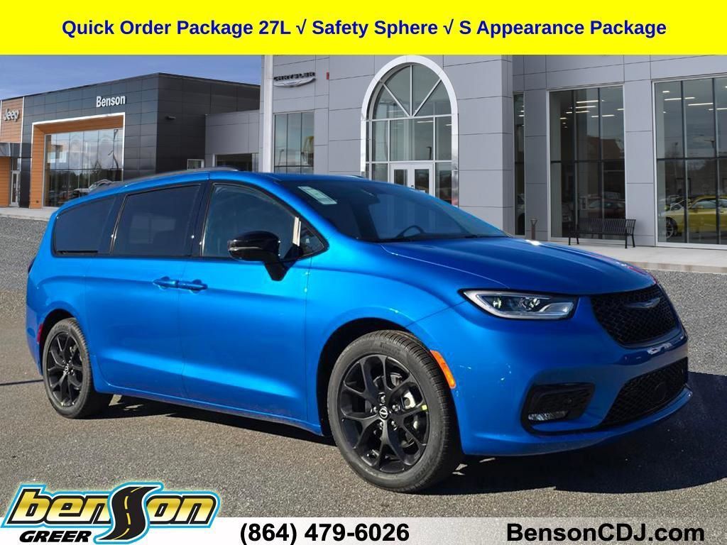 New 2026 Chrysler Pacifica