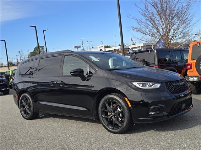 New 2026 Chrysler Pacifica