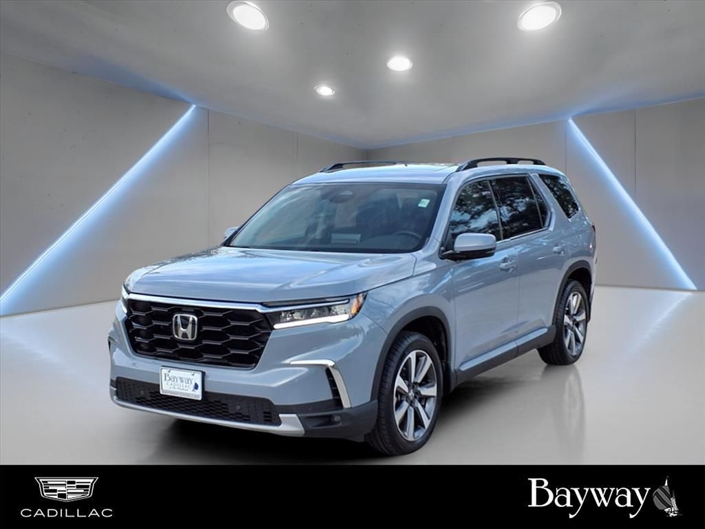 Used 2025 Honda Pilot