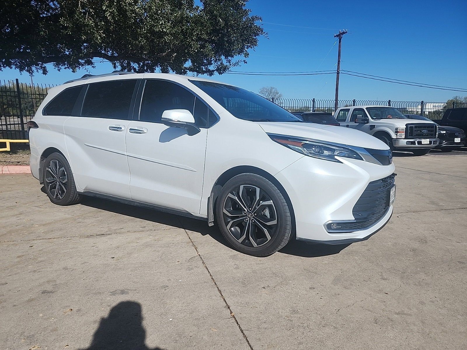 Used 2025 Toyota Sienna