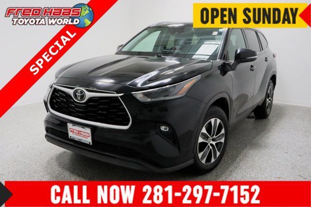 Used 2021 Toyota Highlander