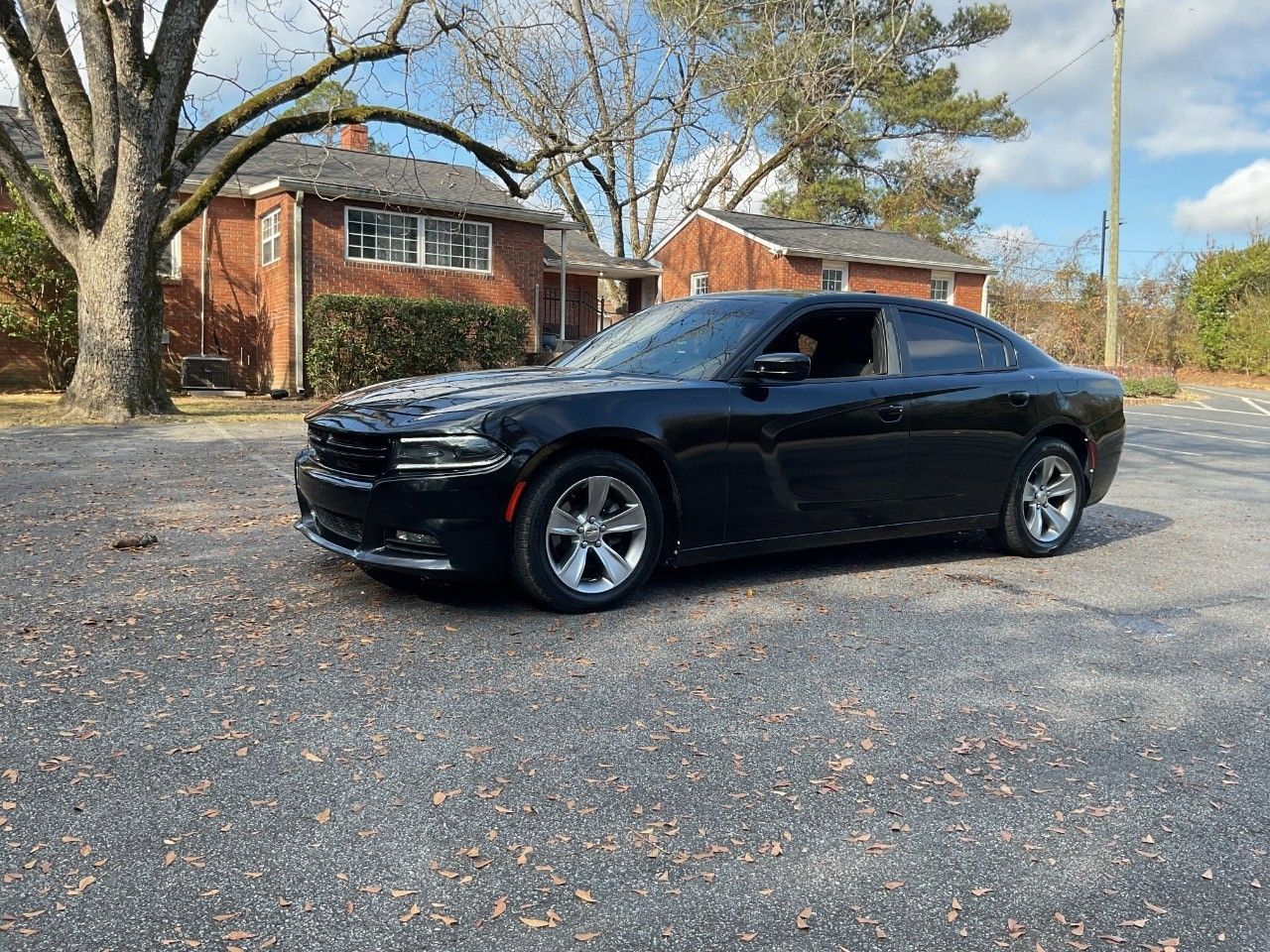 2016 Dodge Charger SE's photo