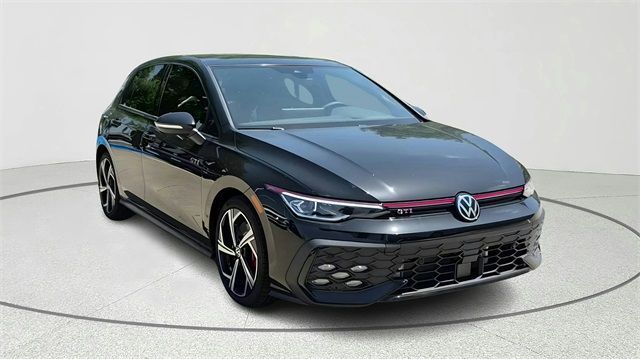 New 2025 Volkswagen Golf