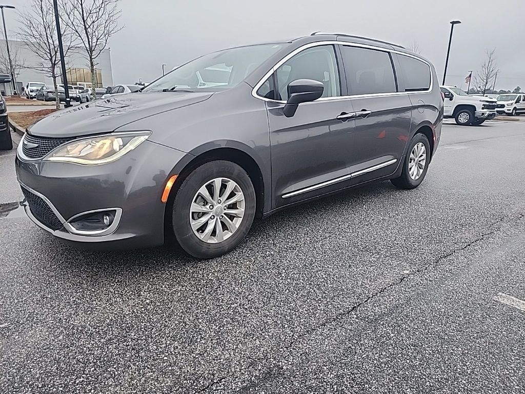 Used 2018 Chrysler Pacifica