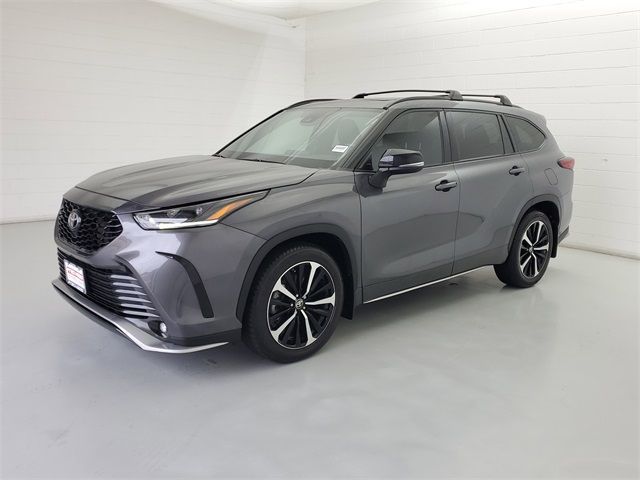 Used 2022 Toyota Highlander