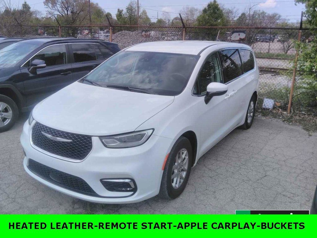 Used 2023 Chrysler Pacifica