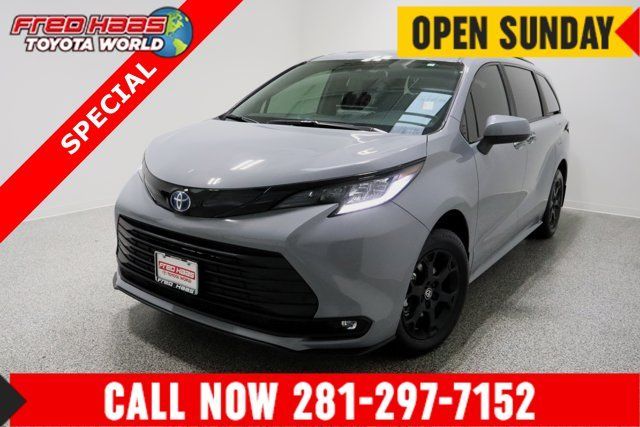 Used 2025 Toyota Sienna