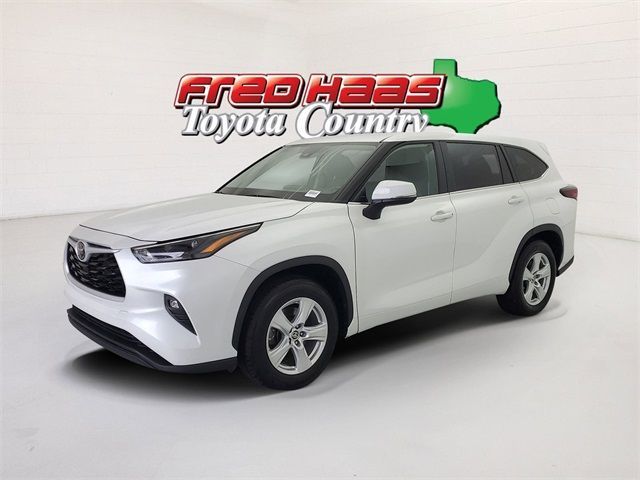 Used 2024 Toyota Highlander