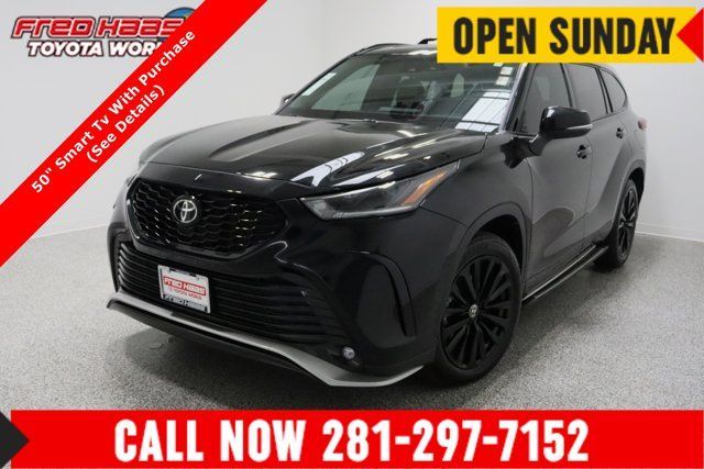 Used 2023 Toyota Highlander