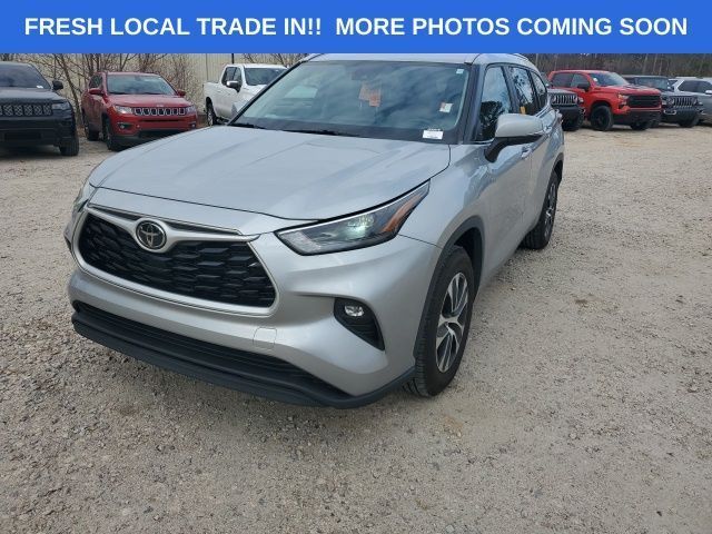 Used 2023 Toyota Highlander
