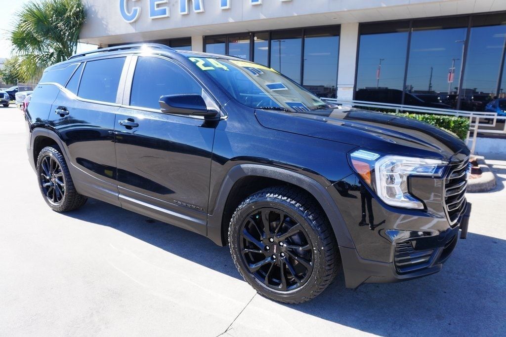 Used 2024 GMC Terrain