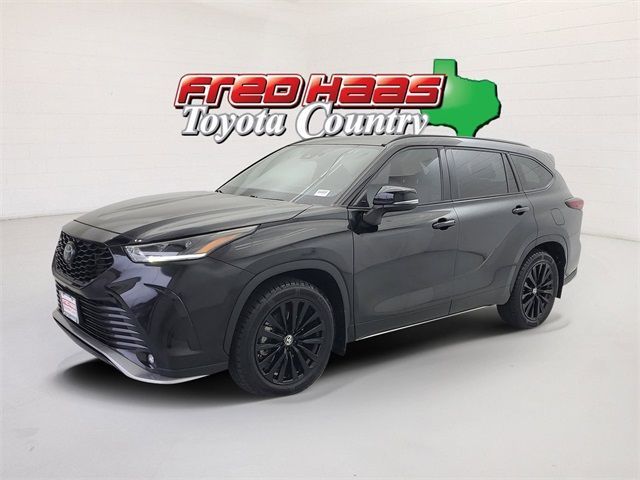 Used 2024 Toyota Highlander