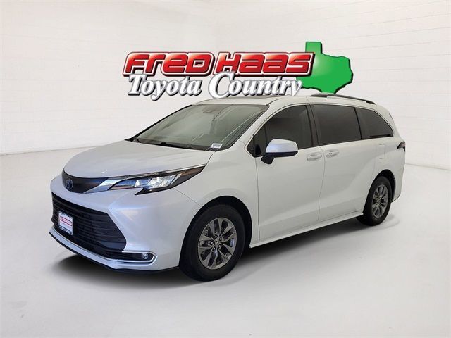 Used 2023 Toyota Sienna