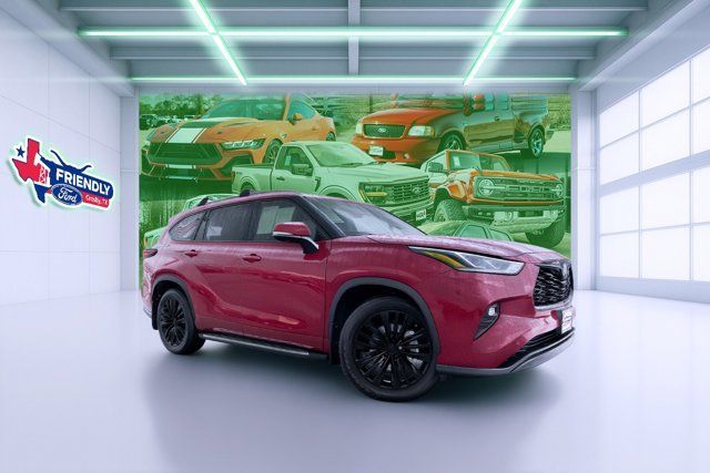 Used 2024 Toyota Highlander