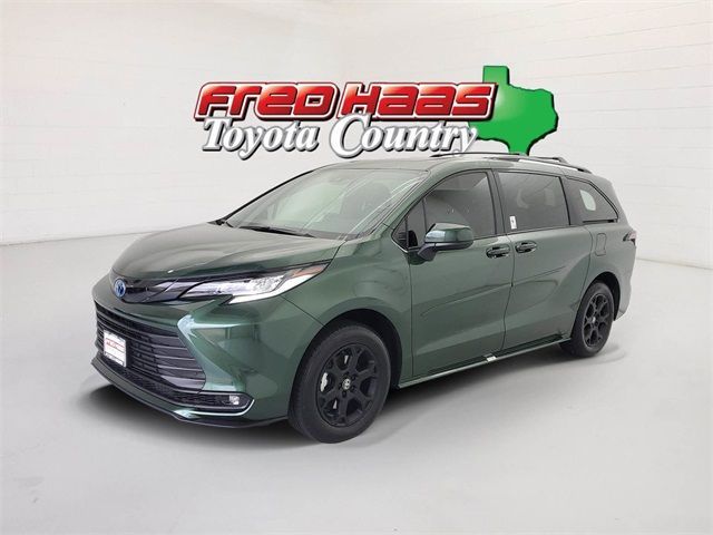 Used 2025 Toyota Sienna