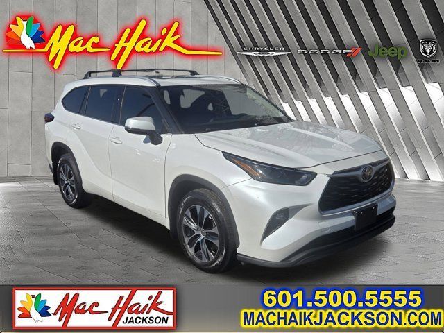 Used 2022 Toyota Highlander