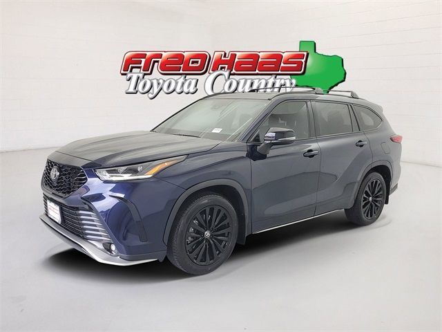 Used 2023 Toyota Highlander