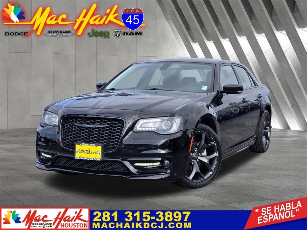 Used 2023 Chrysler 300