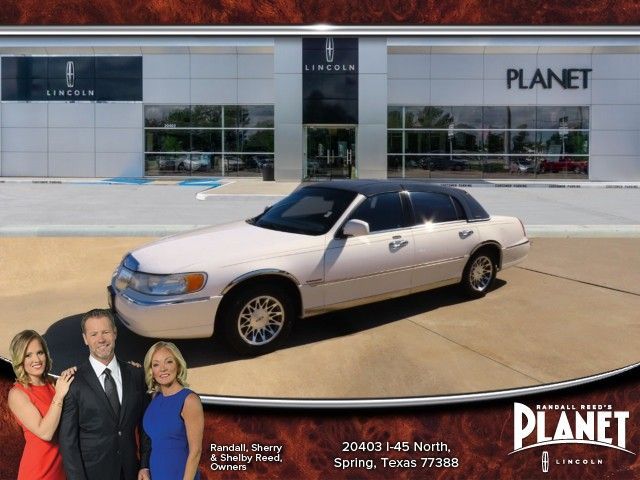 Used 2000 LINCOLN Town Car