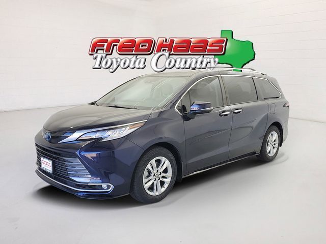 Used 2022 Toyota Sienna