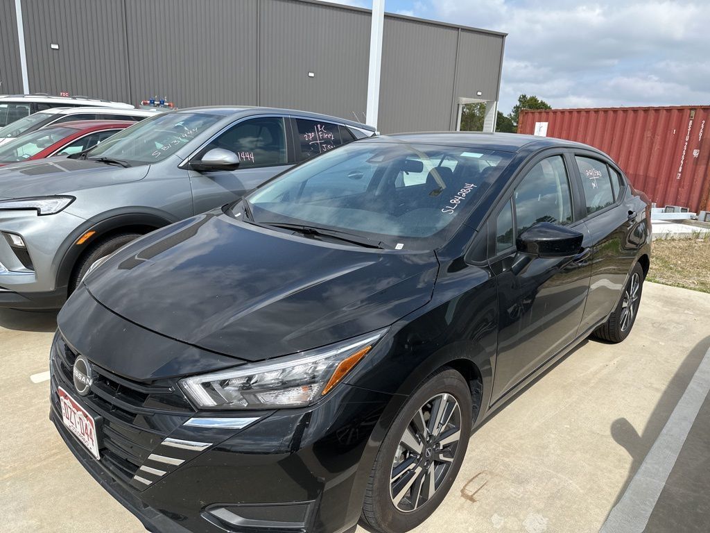 Used 2025 Nissan Versa