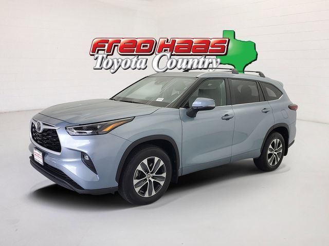 Used 2024 Toyota Highlander