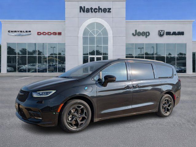 Used 2024 Chrysler Pacifica